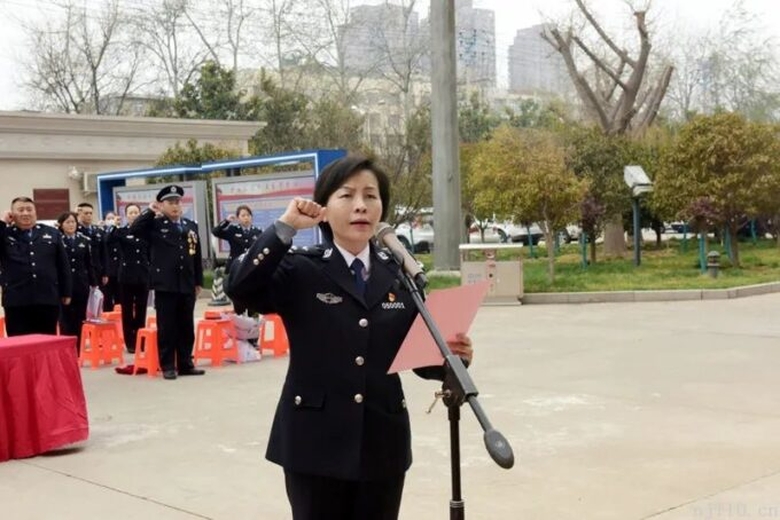 濮阳公安掀起学习英模热潮：乔进全同志全国公安系统二级英雄模范称号命名表彰大会暨市公安局教育整顿学英模宣誓签名仪式隆重举行