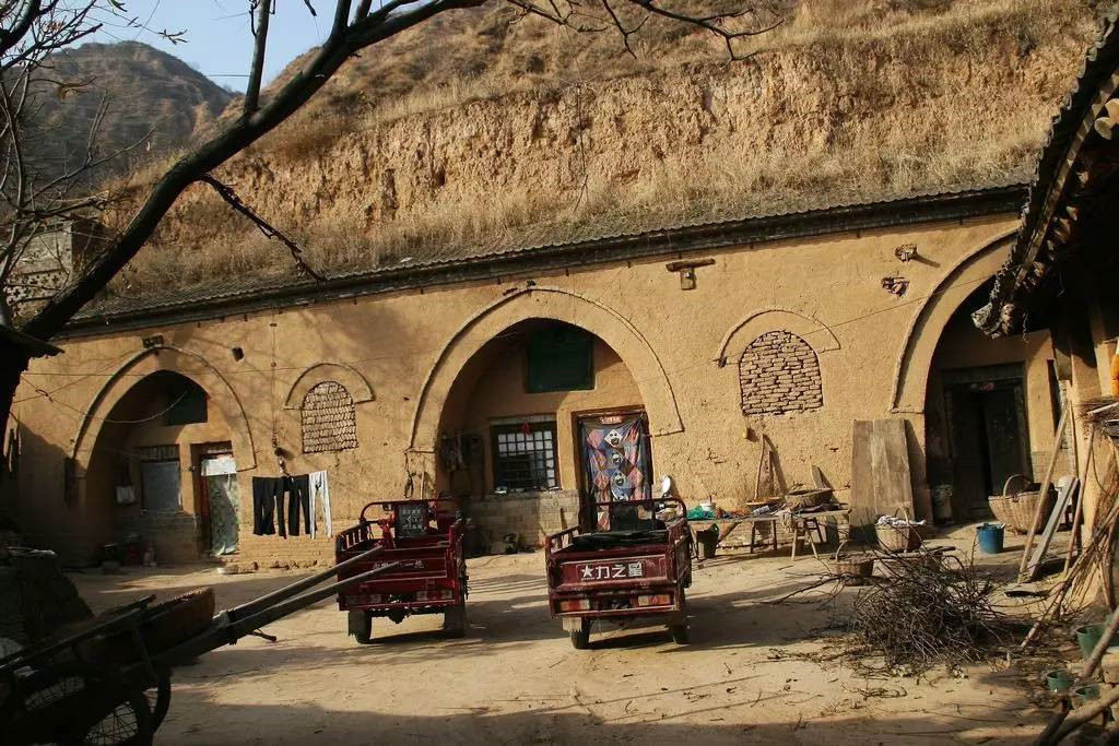 窑洞.jpg